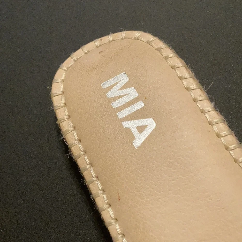 MIA Sandals Size 7‎